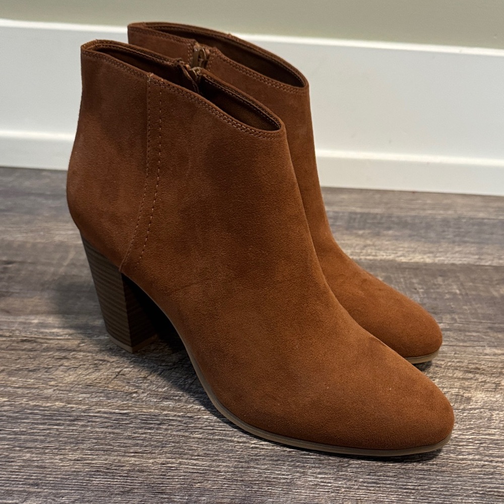 Old Navy Chestnut Ankle Booties